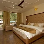 The Paramount Inn