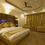 The Paramount Inn