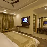 The Paramount Inn