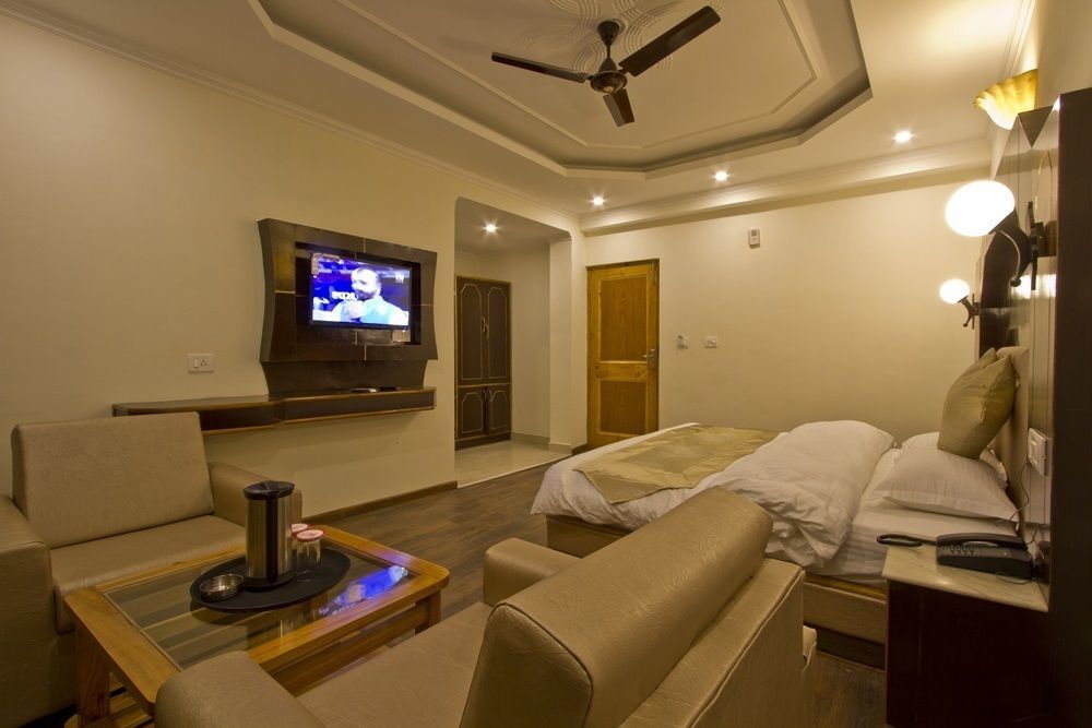 Hotel The Paramount 3*